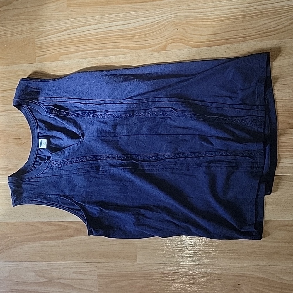 Old Navy blue size small v neck tank top